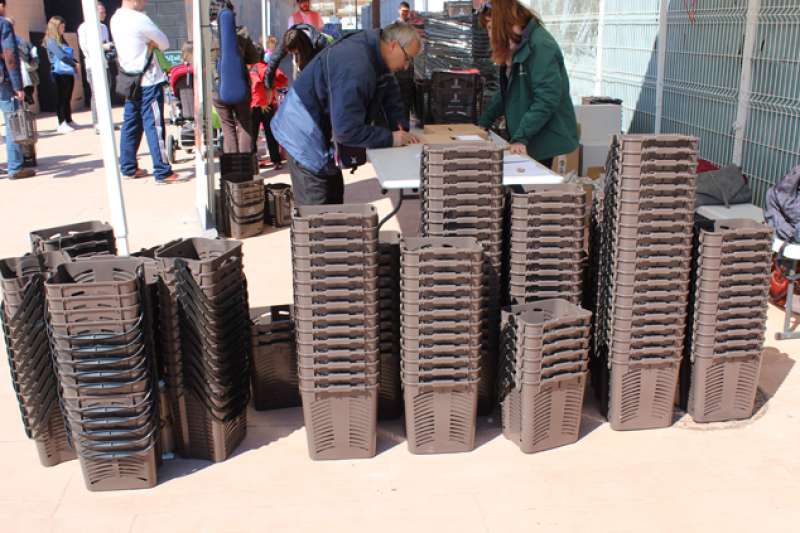 Cubos marrones para el reciclaje de la basura orgánica. EPDA Cubos marrones para el reciclaje de la basura orgánica. EPDA