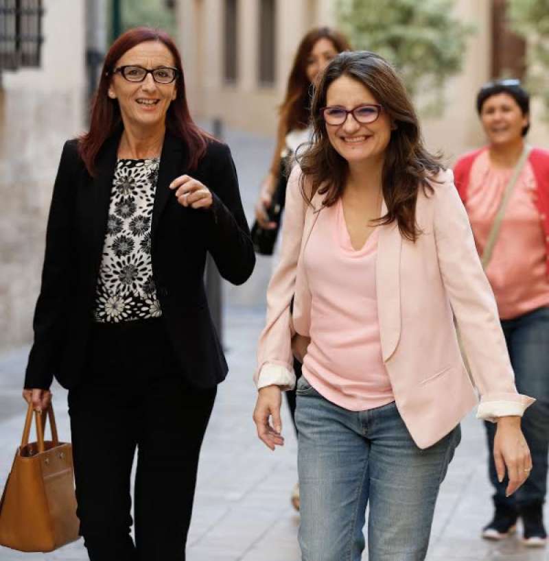 Maria Josep Amigó y Mónica Oltra. EPDA Maria Josep Amigó y Mónica Oltra. EPDA