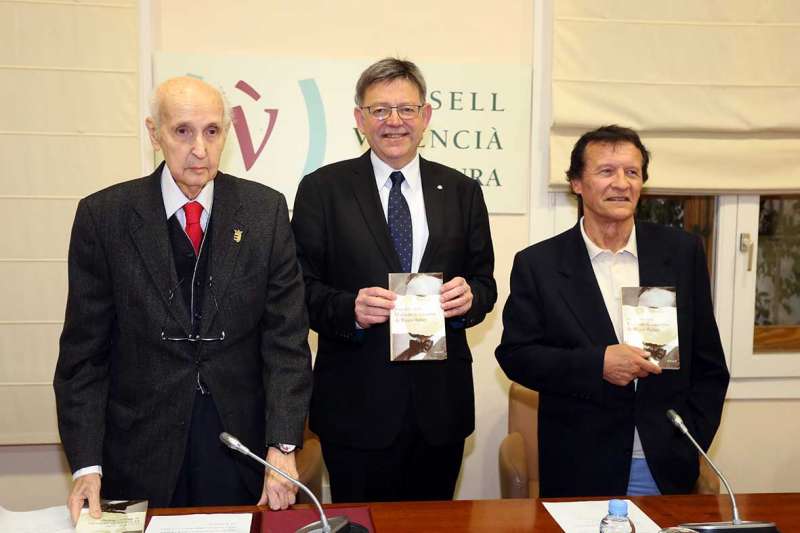 Un momento de la presentación. Un momento de la presentación.