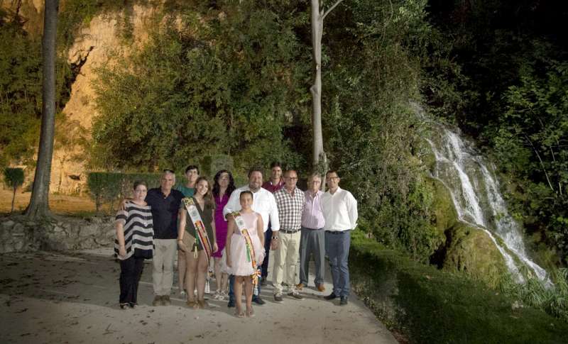 Moliner con miembros de la corporación de Viver Moliner con miembros de la corporación de Viver