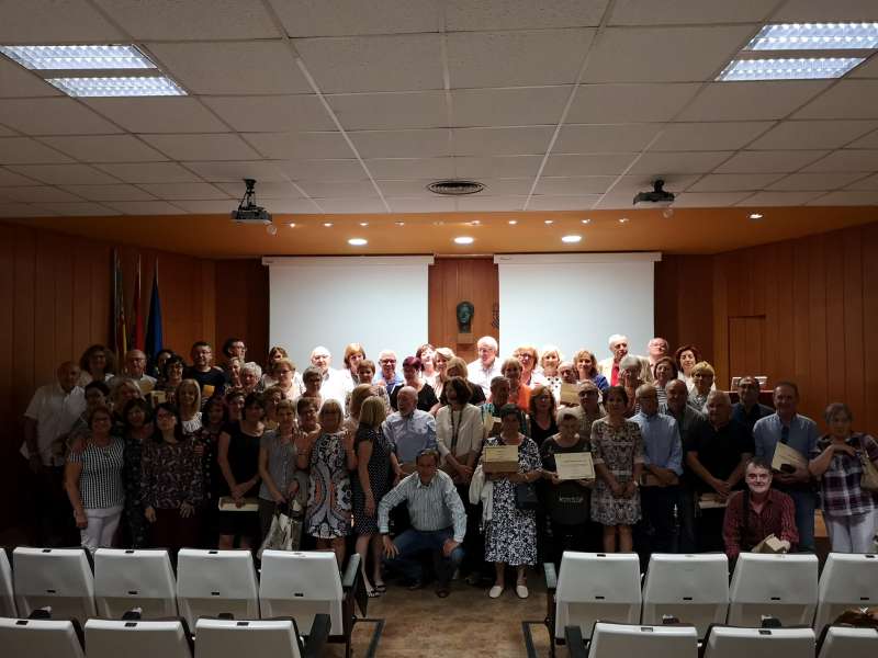 Los trabajadores jubilados del Hospital Sagunto durante el acto de celebración. Los trabajadores jubilados del Hospital Sagunto durante el acto de celebración.