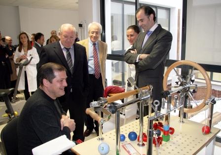 El conseller de Sanitat, Manuel Llombart, inaugura las nuevas instalaciones de Rehabilitación de Ribarroja. Foto EPDA El conseller de Sanitat, Manuel Llombart, inaugura las nuevas instalaciones de Rehabilitación de Ribarroja. Foto EPDA