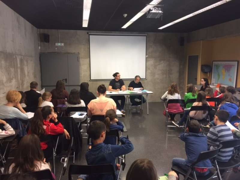 Reunión del nuevo Consejo Municipal de Infancia de Sagunt en el Casal Jove. EPDA Reunión del nuevo Consejo Municipal de Infancia de Sagunt en el Casal Jove. EPDA