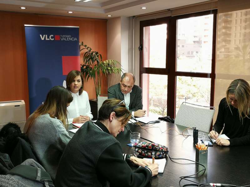 La concejala de Turismo, Sandra Gómez, junto a Antoni Bernabé, máximo representante de Turismo Valencia. FOTO EPDA La concejala de Turismo, Sandra Gómez, junto a Antoni Bernabé, máximo representante de Turismo Valencia. FOTO EPDA