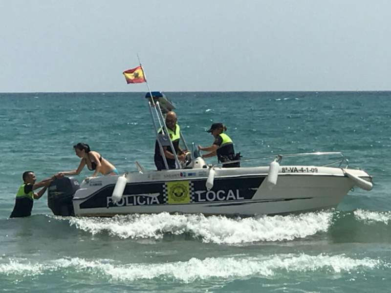 Simulacro realizado con éxito en la playa de Port de Sagunt. EPDA Simulacro realizado con éxito en la playa de Port de Sagunt. EPDA