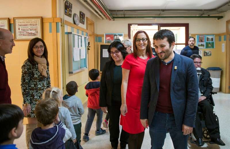 Amigó y Marzà visitan el colegio de Bonrepòs i Mirambell. EPDA Amigó y Marzà visitan el colegio de Bonrepòs i Mirambell. EPDA