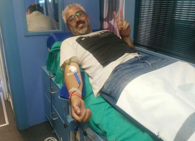 Juanma Ramón donando sangre. EPDA Juanma Ramón donando sangre. EPDA