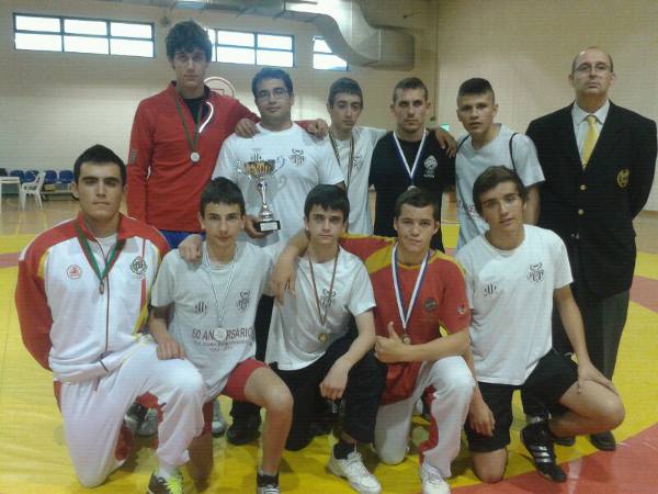 El equipo del Club de Lluita Camp de Morvedre. EPDA