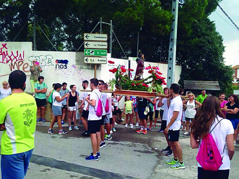 Processó de Sant Roc de les festes de l?any passat d?Estivella. EPDA Processó de Sant Roc de les festes de l?any passat d?Estivella. EPDA