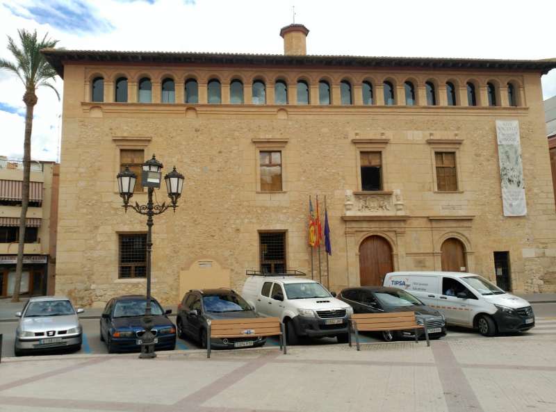 La empresa Aeioluz implementa el Plan de Pobreza Energética del Ayuntamiento de Llíria La empresa Aeioluz implementa el Plan de Pobreza Energética del Ayuntamiento de Llíria