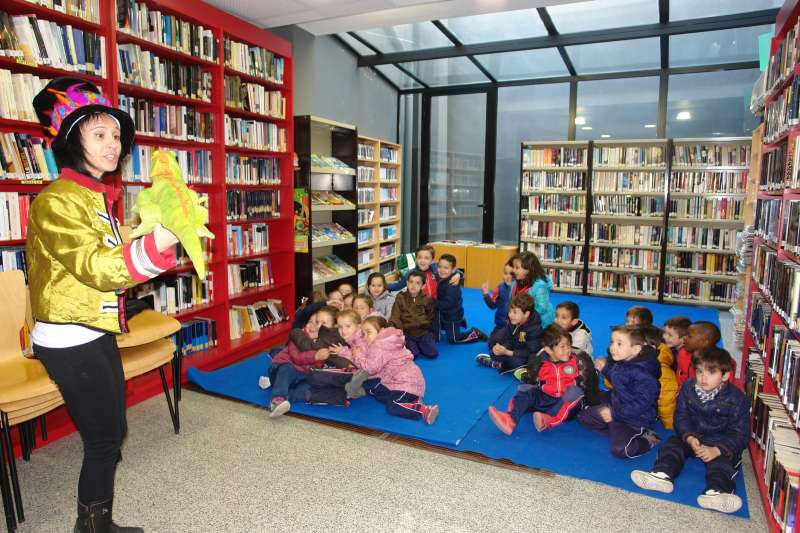 Los escolares de Benaguasil participan en las sesiones de animación a la lectura de la Biblioteca Los escolares de Benaguasil participan en las sesiones de animación a la lectura de la Biblioteca