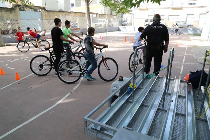 Clases de Seguridad Vial en Cheste. EPDA Clases de Seguridad Vial en Cheste. EPDA