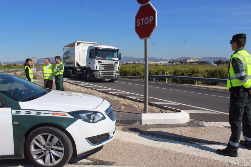 Moragues advierte que ?el exceso de velocidad mata? y pide ?no bajar la guardia en ningún momento? Moragues advierte que ?el exceso de velocidad mata? y pide ?no bajar la guardia en ningún momento?