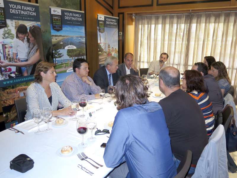Presentación de la acción a la prensa. Presentación de la acción a la prensa.