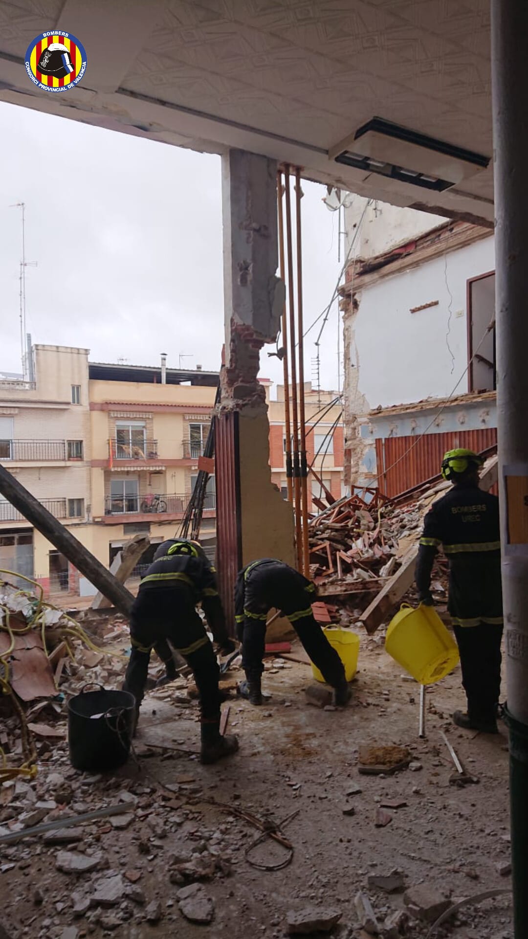 Imagen galería Los bomberos apuntalan edifcios históricos de Buñol y Chiva - 4040 | El Periódico de Aquí