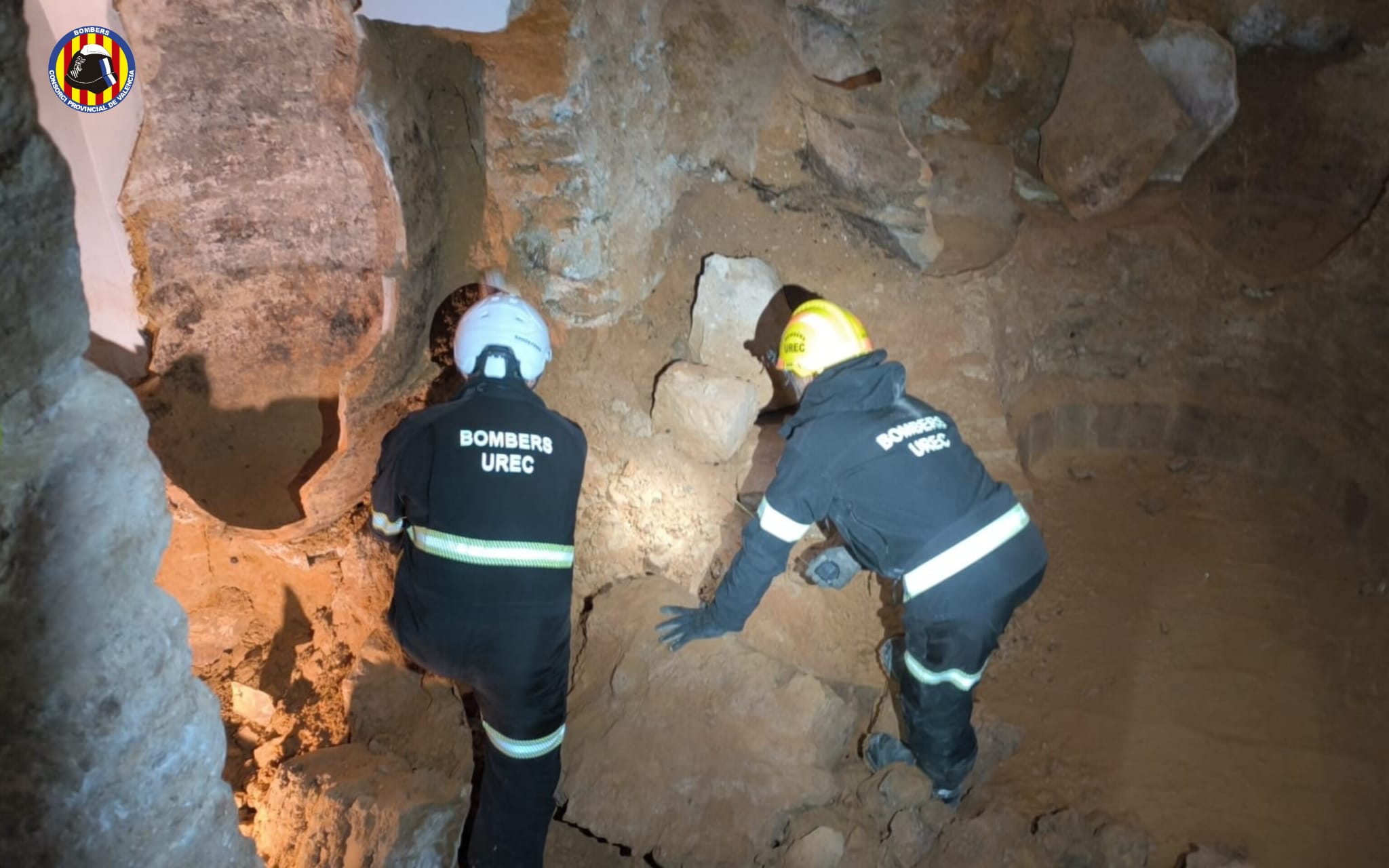 Imagen galería Los bomberos apuntalan edifcios históricos de Buñol y Chiva - 4034 | El Periódico de Aquí