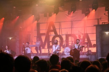 Galería gráfica de Concierto de La M.O.D.A. en el Auditorio Roig Arena de Valencia