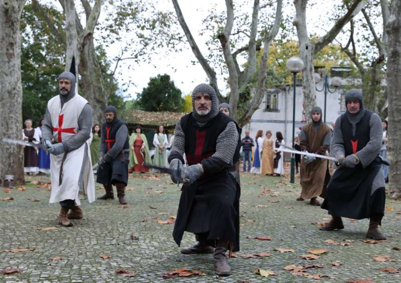  La Asociacin Baucan, armera que fabrica artesanalmente estas piezas nicas, es la encargada de esta singular puesta en escena. /EPDA