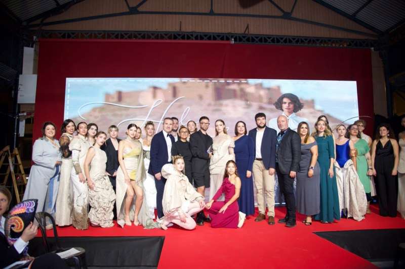 Los participantes en la II Gala Hilos de Seda en Moncada. EPDA