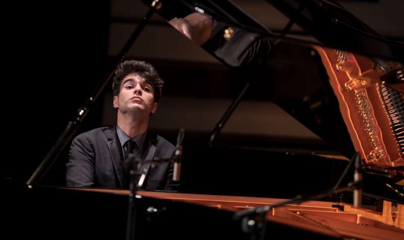 El Concurs Internacional de Piano de Valncia, ?un concursazo? en paraules del president del jurat, Joaqun Achcarro, arranca la seua XXIII edici dimecres que ve 4 de juny, en el Palau de la Msica