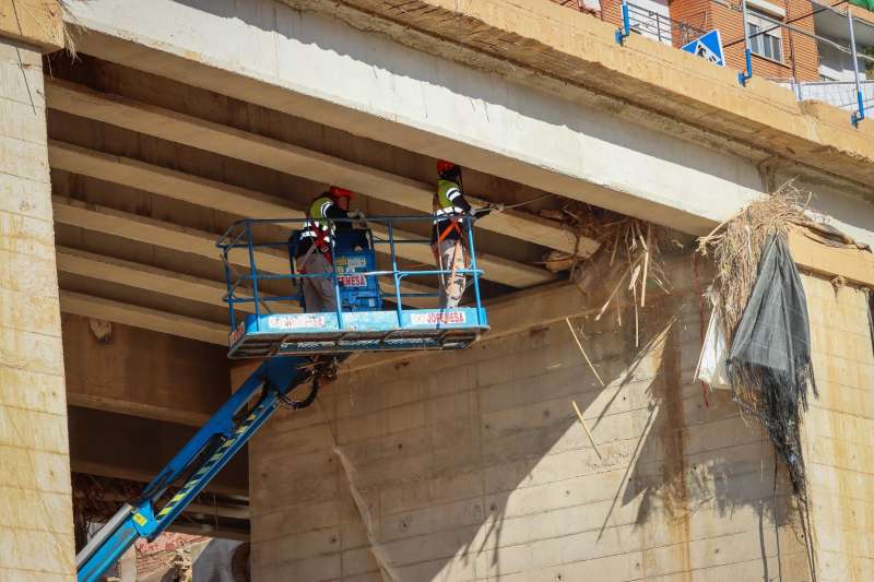 Constru�t en els anys 20 i ampliat en els 70, el pont de Quatre Camins afronta ara el final de la seua vida �til EPDA
