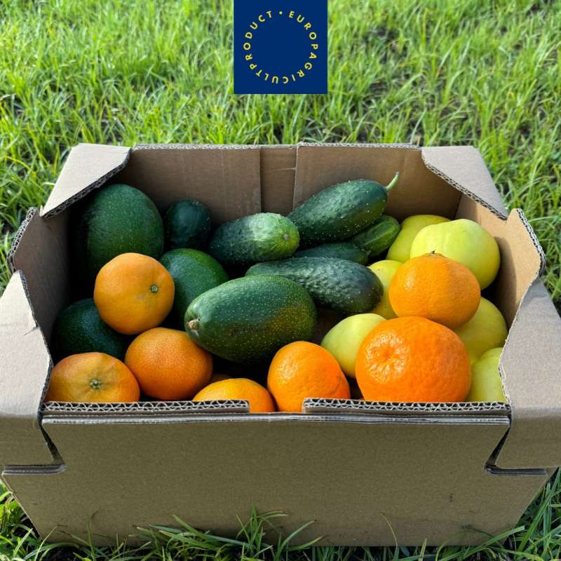 Caja de frutas y verduras que proporciona Europa Agricult Product.  EAP