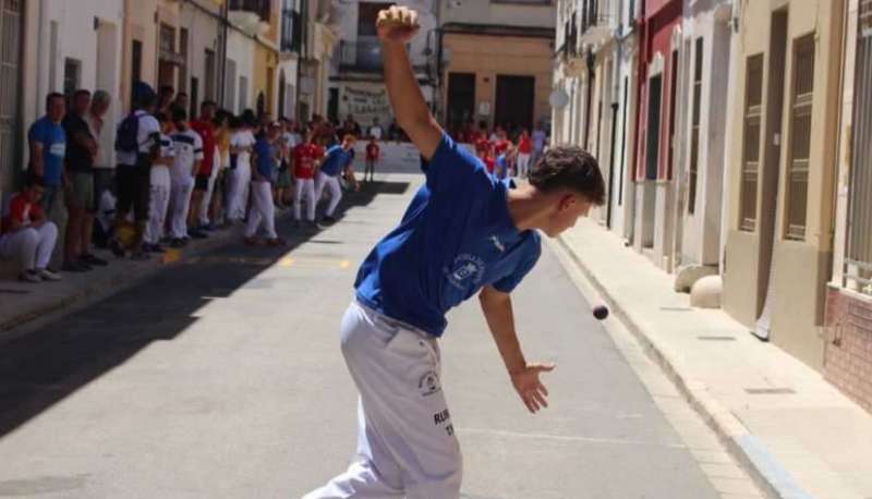 Las ayudas se enmarcan en el Plan de Desarrollo de las federaciones deportivas diseado por la Direccin General de Deporte.EPDA
