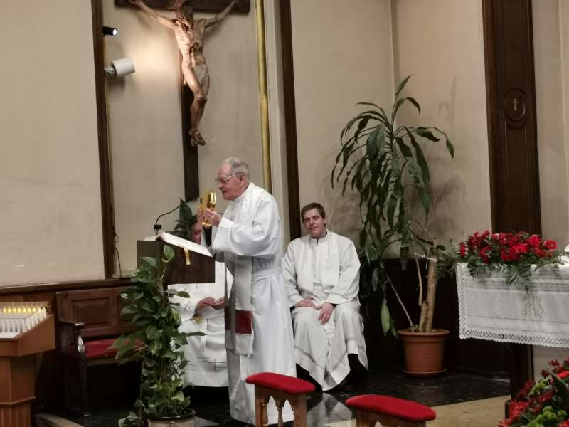 Padre Henry Hogar De La Madre