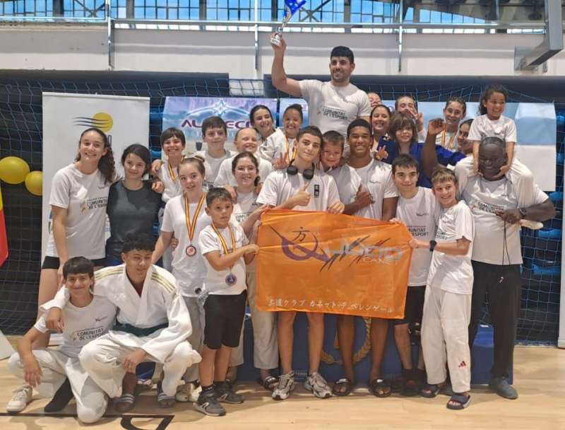 Celebracin del triunfo.  EPDA