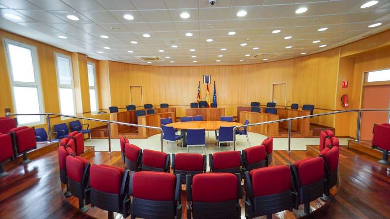 Saln de plenos del ayuntamiento de San Antonio de Benagber. EPDA