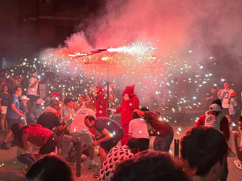 Un correfocs en las fiestas de Albal. EPDA