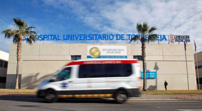 Imagen de archivo del Hospital de Torrevieja EFE/Pep Morell
