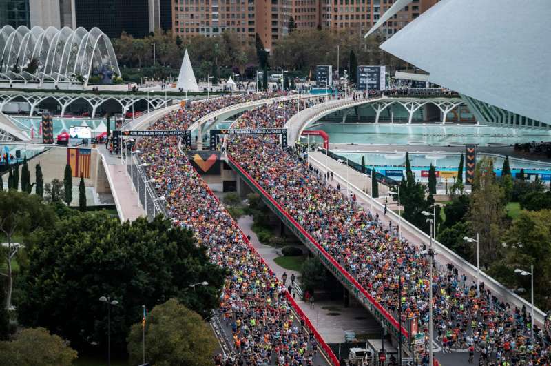 Una maratn en la ciudad de Valencia. EPDA