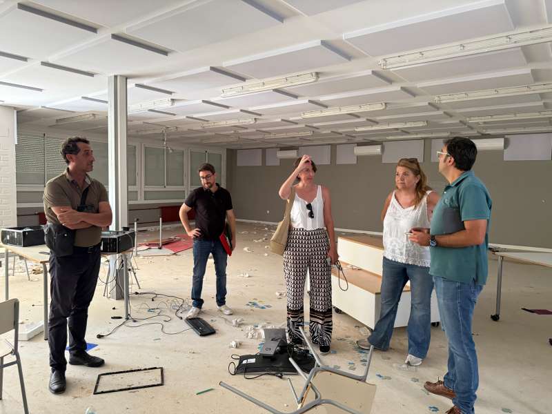 Reunin de la demolicin del centro educativo  Foto: Ayuntamiento de Alfafar