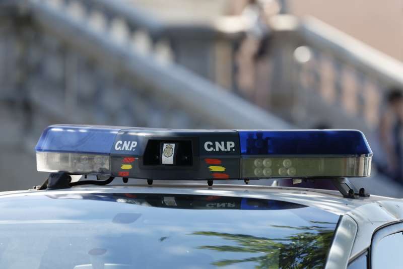 Detalle de las sirenas de un coche del Cuerpo Nacional de Policía. EFE/Mariscal/Archivo
