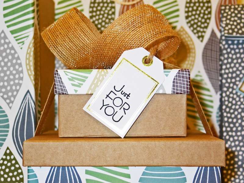 Regalos personalizados: 5 detalles originales para sorprenderle