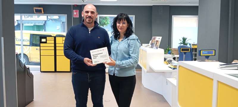 Los responsables de la Oficina de Correos. EPDA