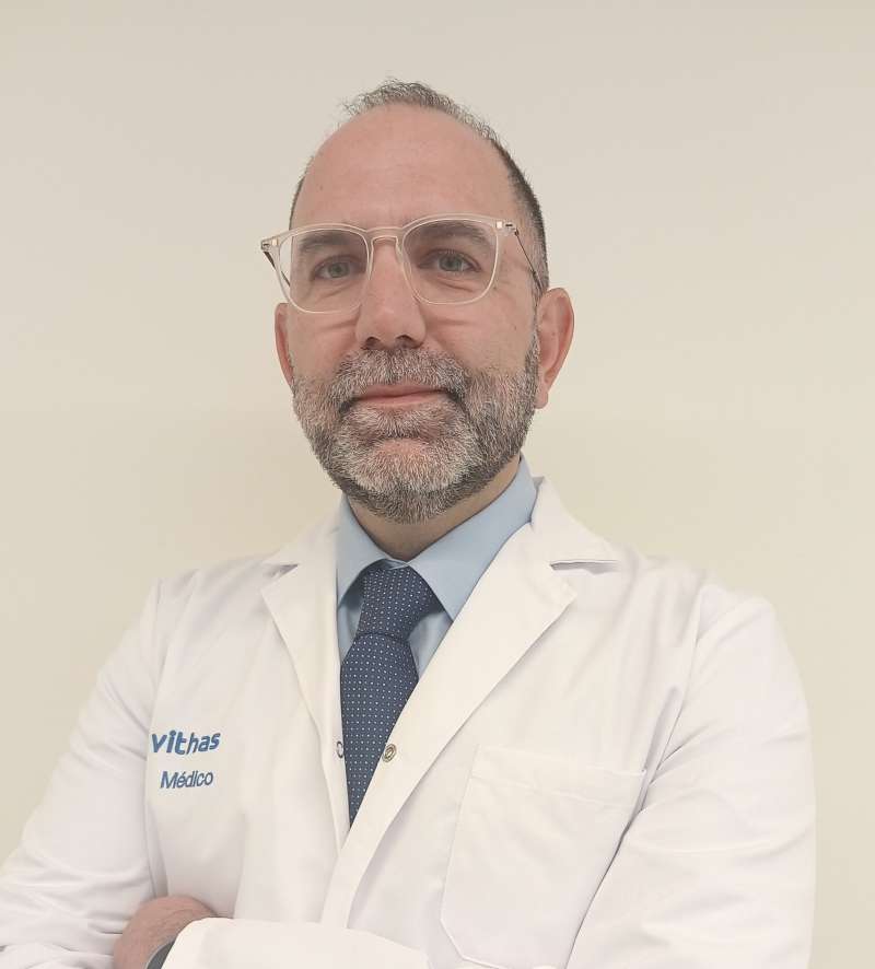 Dr. Alfonso Garc�a Fadrique, jefe del servicio de Cirug�a General y del Aparato Digestivo del Hospital Vithas Valencia Turia. EPDA