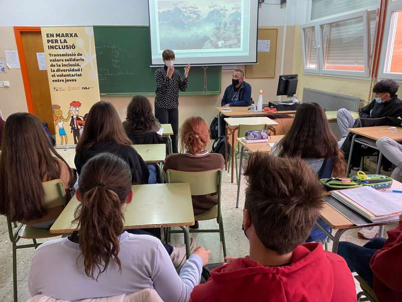 Estudiantes del IES Andreu Sempere de Alcoi en el taller realizado por Fundación Novaterra en el contexto del programa 