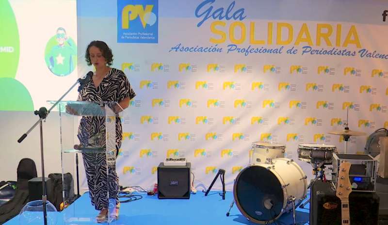 Intervencin de la presidenta de la asociacin de afectados por el Phelan-McDermind. EPDA