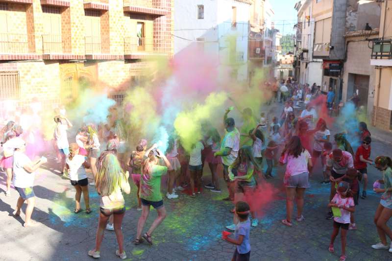 Carreras de colores en las fiestas de Torás