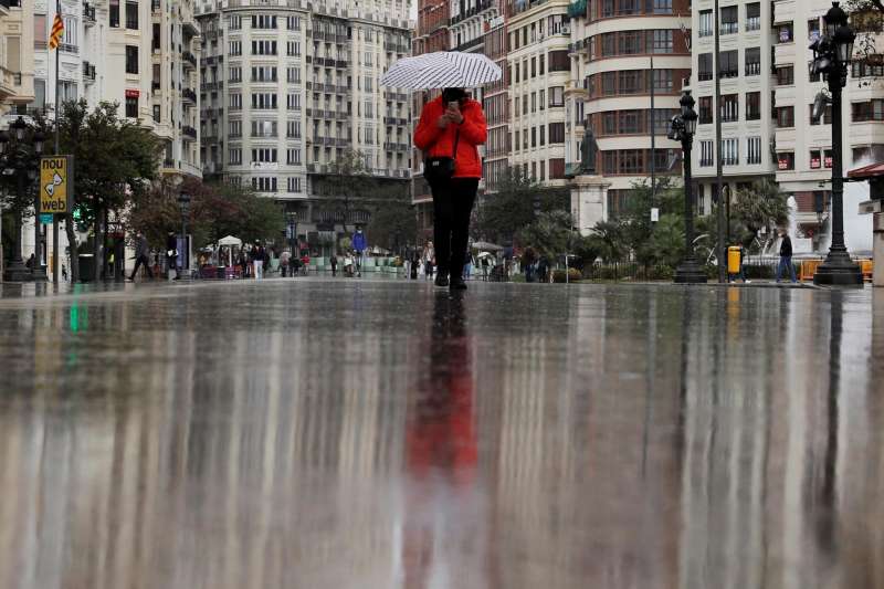 Lluvias en Valncia. EFEManuel BruqueArchivo
