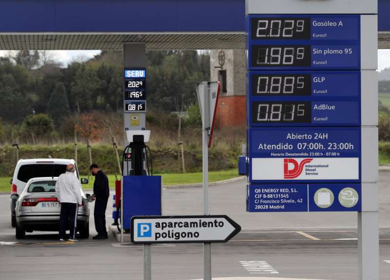 Los carburantes llegaron a poner la inflación en dos dígitos. /EPDA