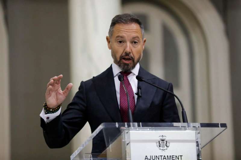 En la imagen, el portavoz de Vox en el Ayuntamiento de Valencia, Juan Manuel Badenas. EFE/Juan Carlos Crdenas/Archivo

