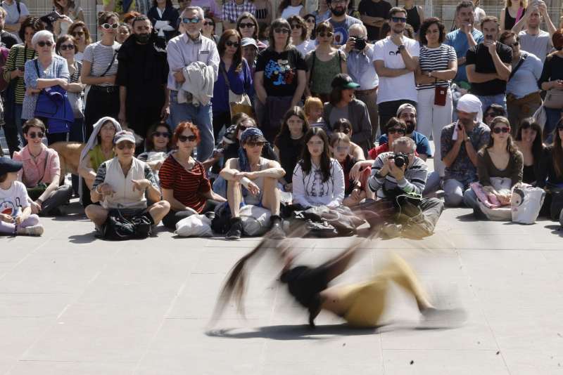 El grupo Fil d?Arena durante su participación en la trigésima séptima edición del festival Dansa Valencia. EFE/ Kai Försterling
