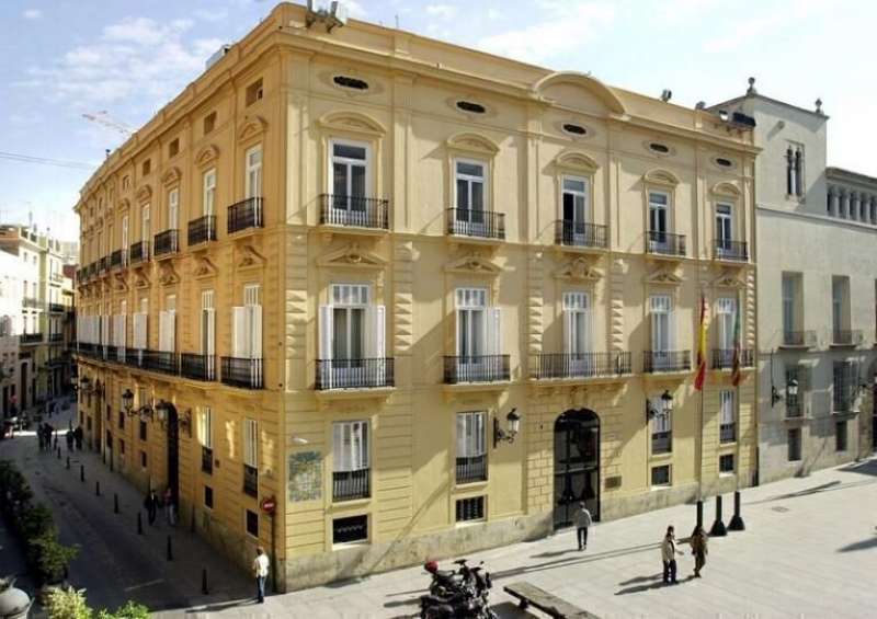 Fachada de la Diputacin de Valencia. EPDA