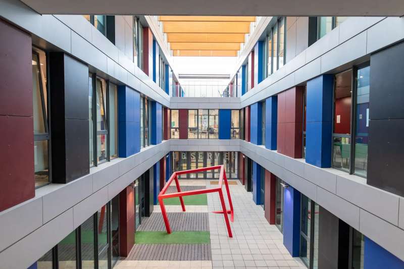 Espacios Gent Jove y Centre Matilde Salvador.EPDA