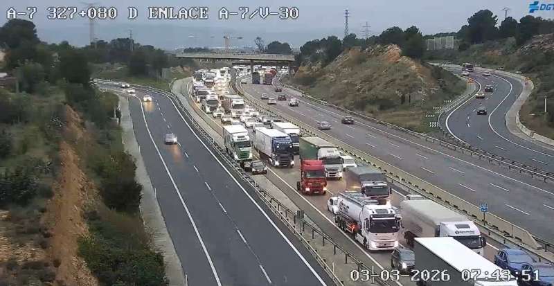 Imagen de la A-7 en el lugar del accidente.  EPDA