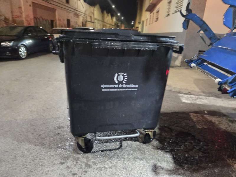 Un contenedor del municipio. EPDA