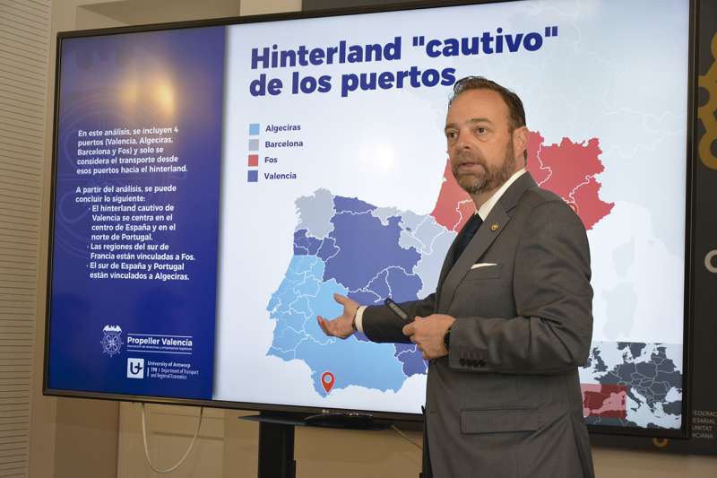 Alfredo Soler, presidente de Propeller Valencia, durante la presentaciÃ³n del informe ante los medios de comunicaciÃ³n